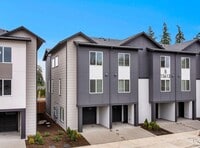 Building Photo - Brand New Townhomes - North Lynnwood!