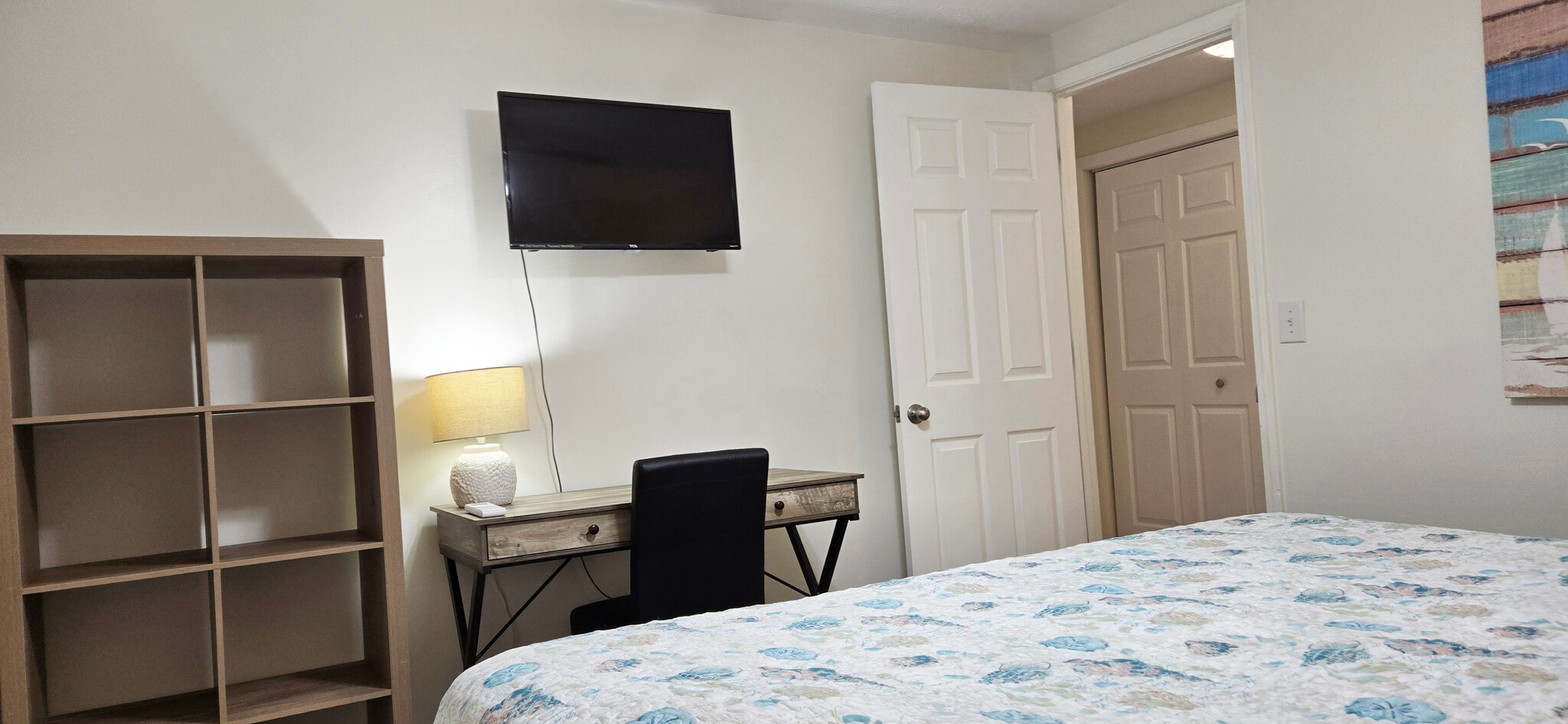 Primary Bedroom - 72 E Grand Ave