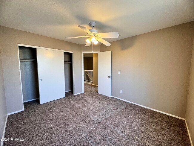 Building Photo - 10453 N 76th Dr