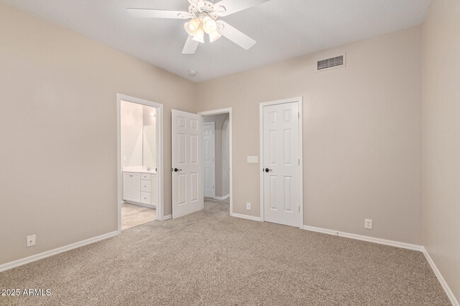 Building Photo - 1211 E Desert Flower Ln