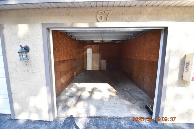 Building Photo - 2400 Feather Sound Dr