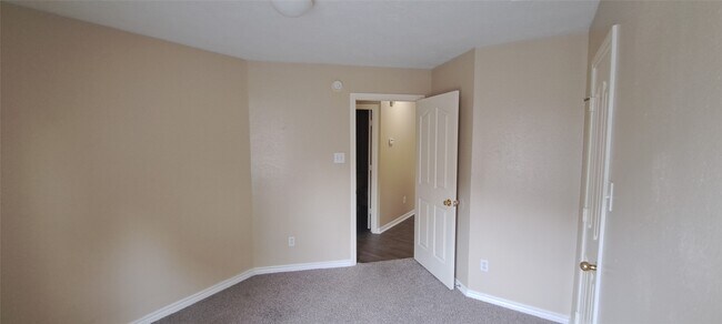 Building Photo - 26815 Cypresswood Dr