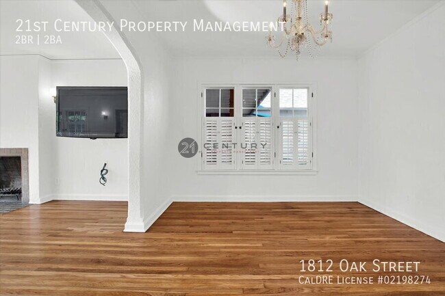 Building Photo - 1812 Oak St