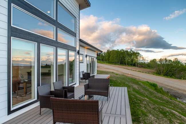 Building Photo - 833 Linstrang Wy