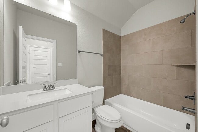 Building Photo - 328 Rise Ln