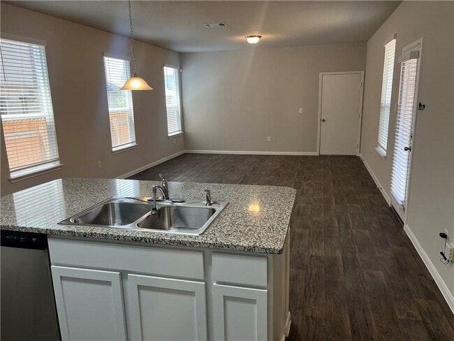 Building Photo - 1916 Whitaker Dr