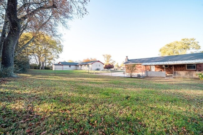 Building Photo - 106 Bluewater Dr