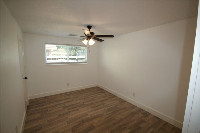 Building Photo - 21323 Park Wick Ln