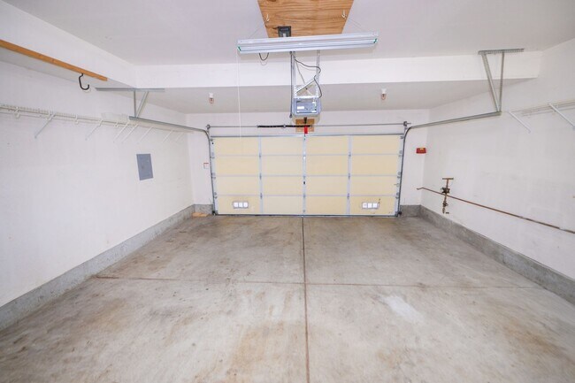 Building Photo - Amazing 3 Bedroom Condo available now! Chula Vista / Eastlake / Otay Ranch Area