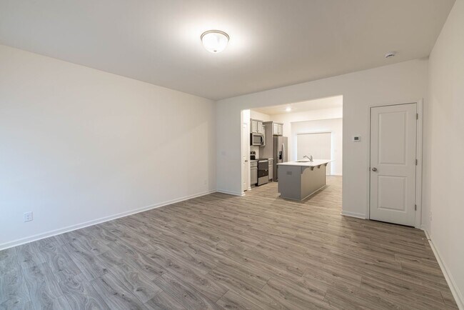Building Photo - 2 Bedroom Townhome in Lowell (Minutes from I-85)- AUGUST MOVE IN!