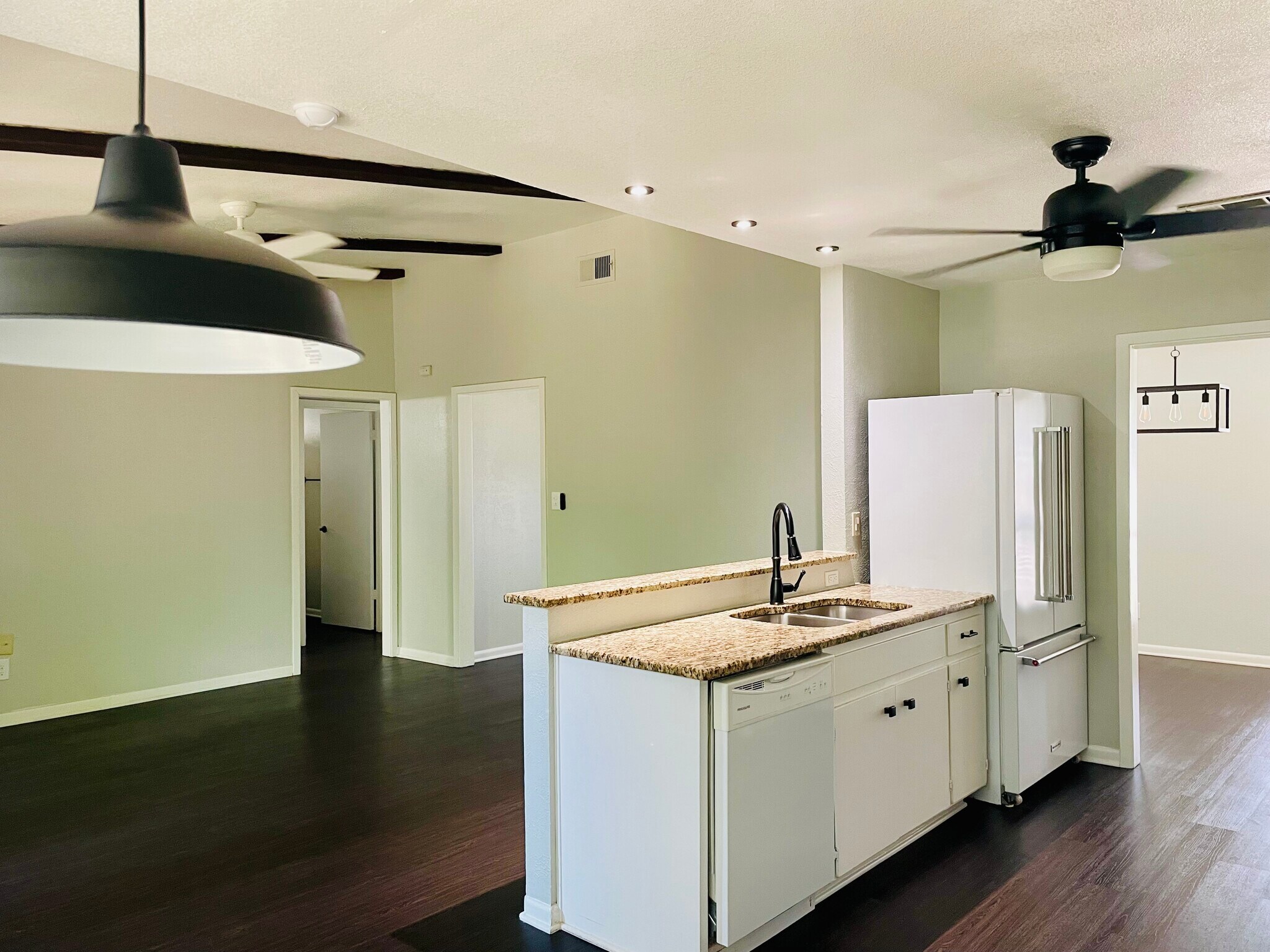 Open concept living and Kitchen - 6717 Tulsa Cove