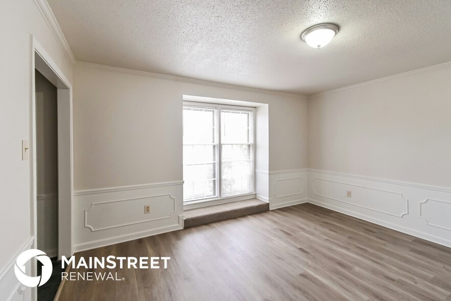 Building Photo - 4971 Craigmont Dr