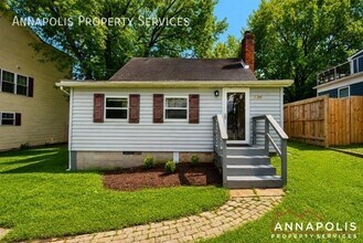 Building Photo - 1395 Bayside Dr