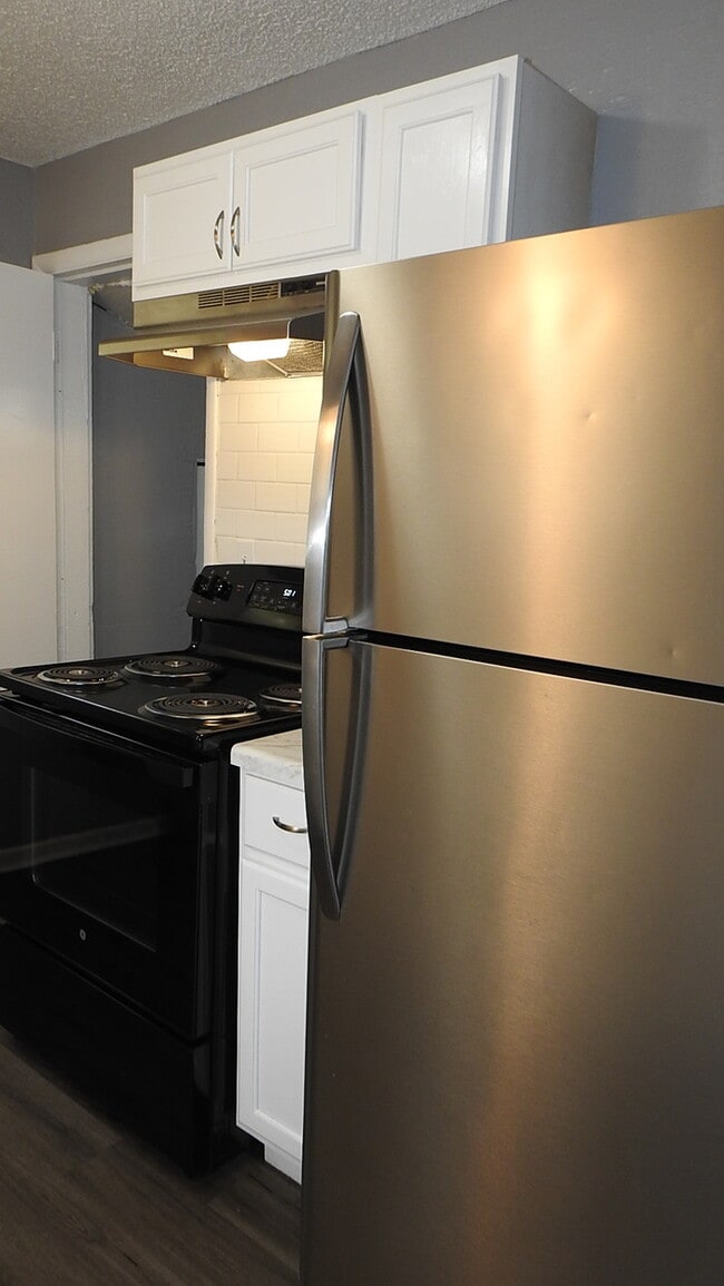 Building Photo - 3bed 2 bath in Indepedence