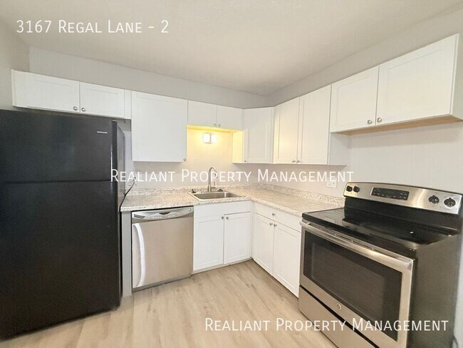 Building Photo - 3167 Regal Ln
