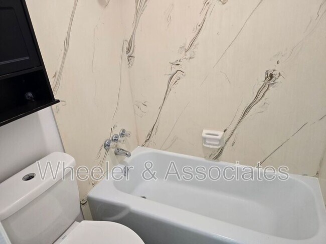 Building Photo - 5630 E 5630 S