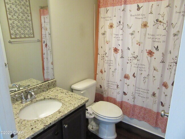 Building Photo - 105 N Shoreview Dr.