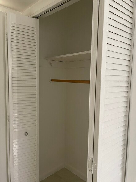 Bedroom closet right - 186 NW 4th Ave