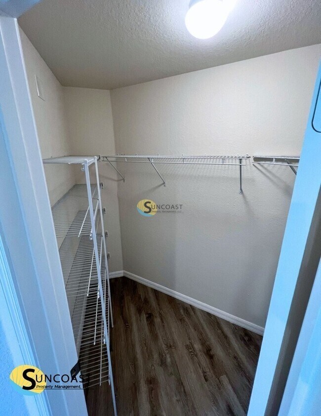 Building Photo - 12685 Buffing Rd