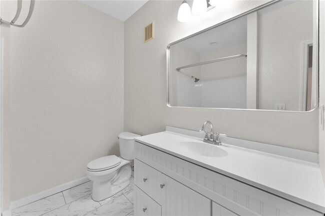 Building Photo - 4221 W Spruce St