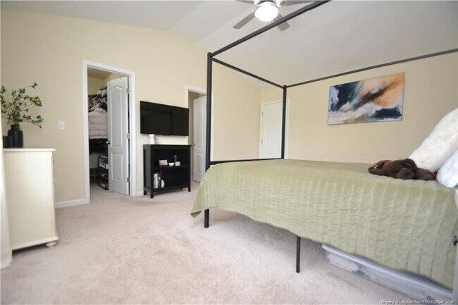 Building Photo - 3115 Manhasset Ln