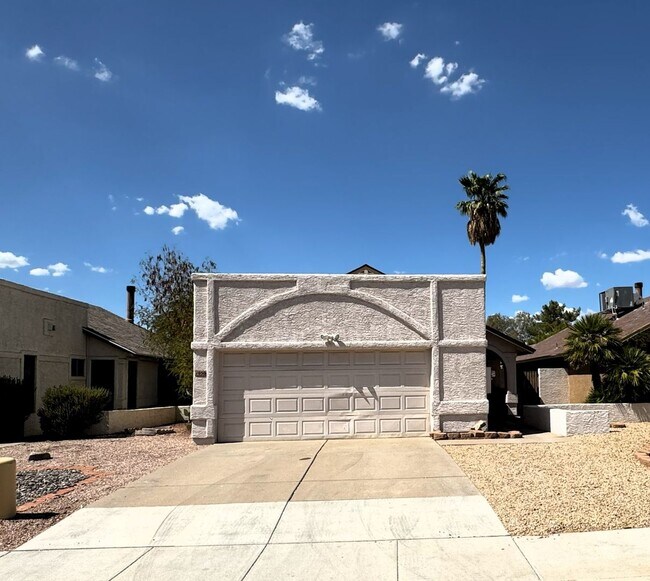 Building Photo - Stylishly Updated 3-Bedroom Home in Prime ...
