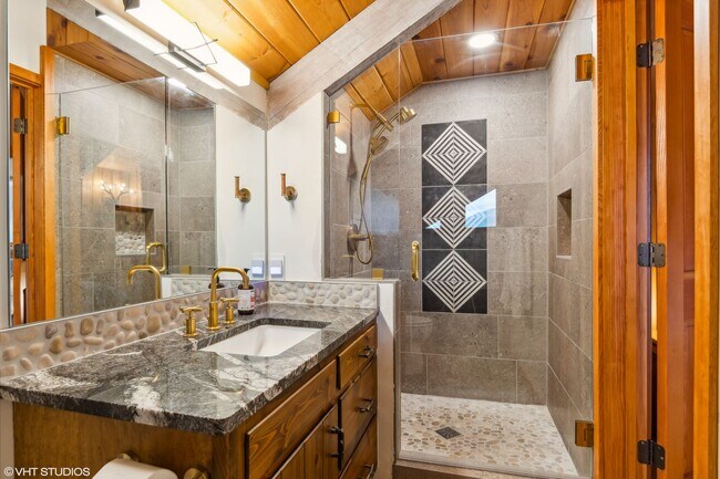 Building Photo - Lion Mountain Two Bedroom with Whitefish Lake Views