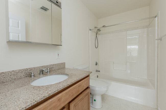 Bathroom - Country Lake Villas