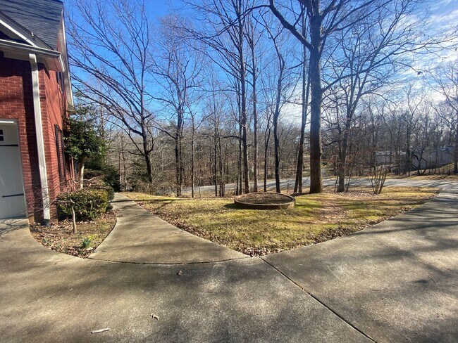 Building Photo - Embrace your future today and take the first step towards your dream living space!