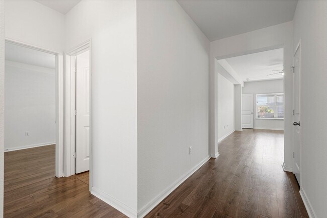 Building Photo - 185 Rafe Ct