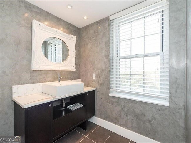 Building Photo - 199 14th St NE