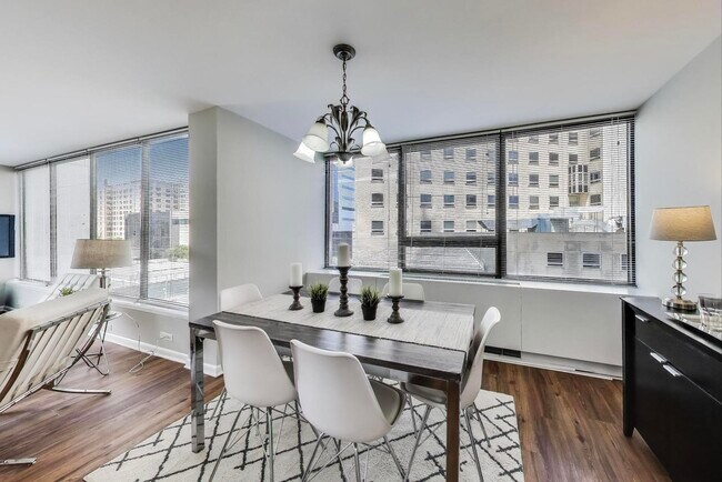 Building Photo - 2800 N Lake Shore Dr