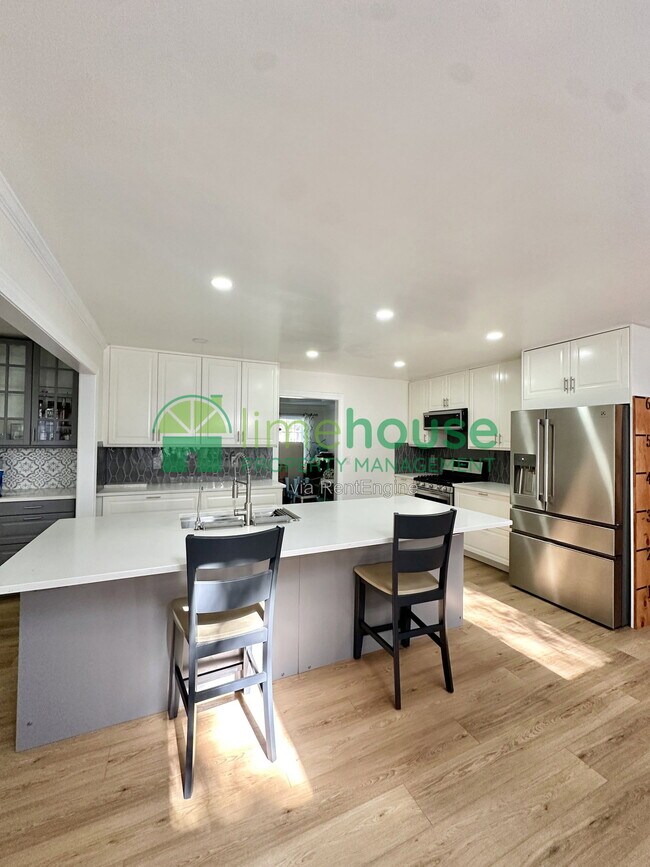 Building Photo - 948 Forest Lakes Cir