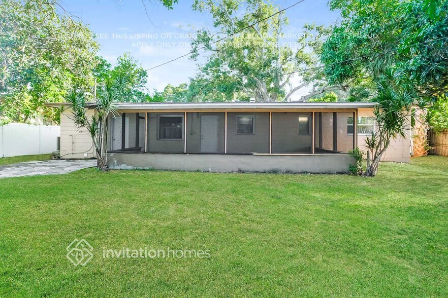 Building Photo - 8490 75th Pl