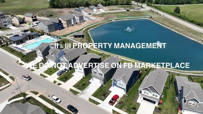 Building Photo - 8733 SW Edgewater Dr