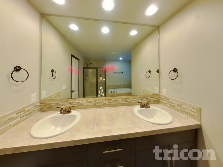 Building Photo - 6706 206th St Ct E