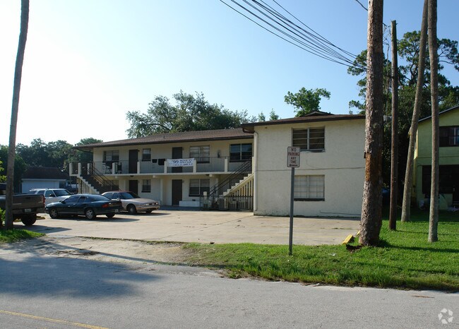 Building Photo - 201 Shady Pl