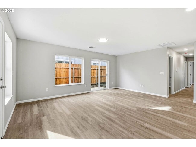 Building Photo - 610 N Earl St