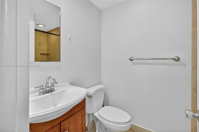 Building Photo - 6667 Miller Dr