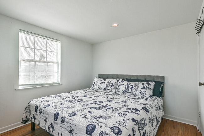 Building Photo - 3919 San Jacinto Dr