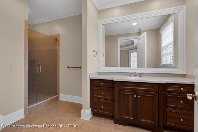 Building Photo - 131 Oval Rd