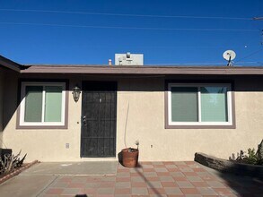 Building Photo - 004