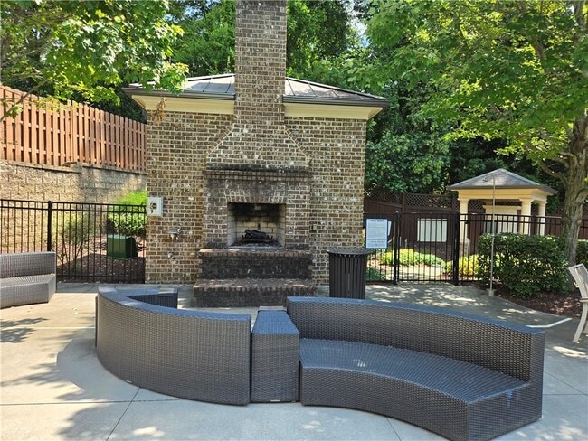 Building Photo - 482 Ansley Way NE