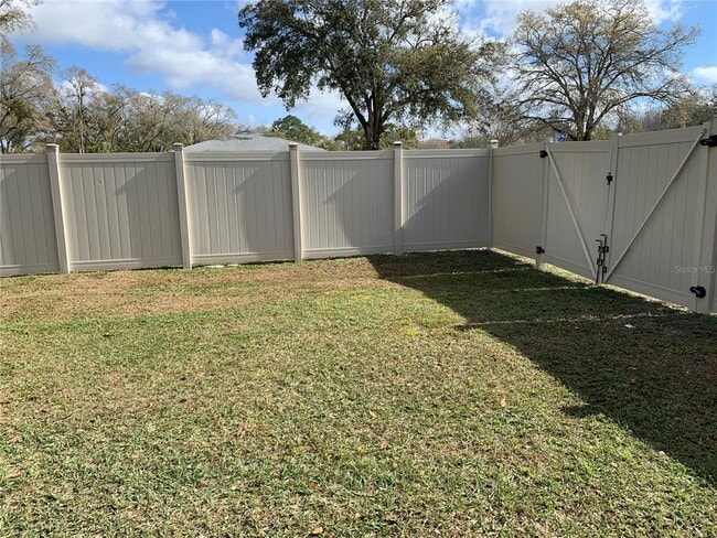 Building Photo - 6501 Crystal Brook Dr