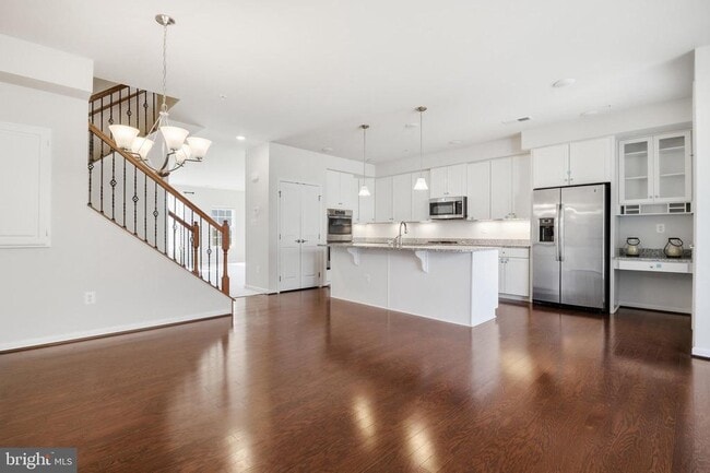 Building Photo - 13735 Air and Space Museum Pkwy