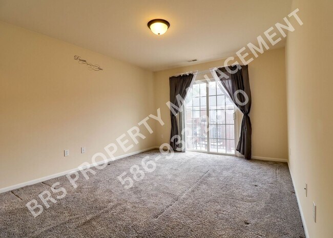 Building Photo - Move In Ready 2 Bd 2 BA Condo in Shelby Twp