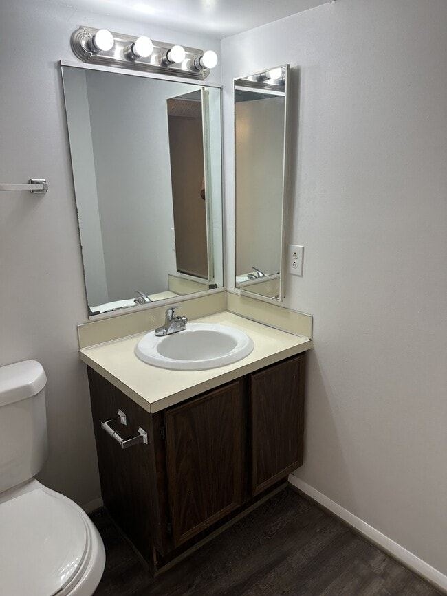 Building Photo - 3164 Central Ave