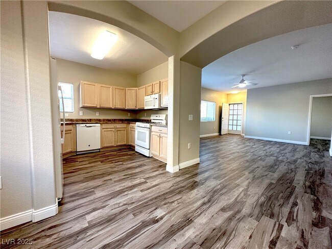 Building Photo - 2052 Jade Creek St