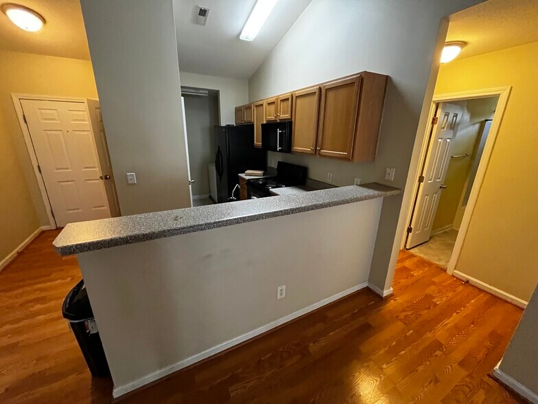 Wide kitchen - 1801 Trailwood Heights Lane