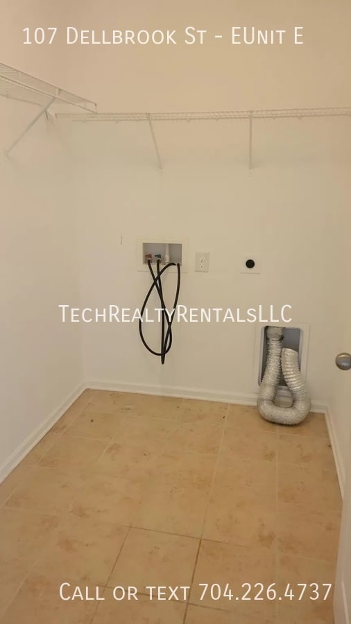 Building Photo - 107 Dellbrook St